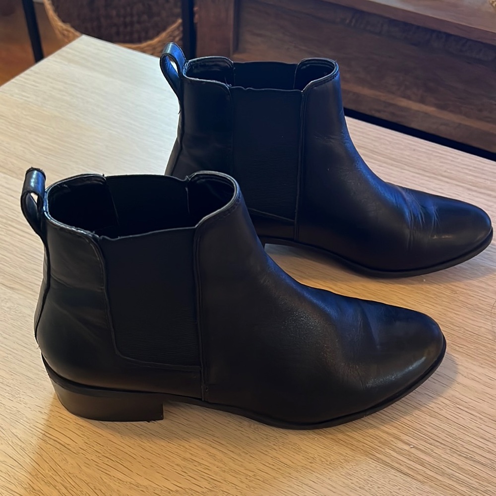 Steve Madden Dover Leather Chelsea Boot size 9.5